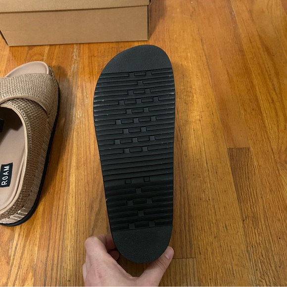 Brand New in the Box ROAM CROSS STACK RAFFIA PLATFORM SANDALS NATURAL Size 12 - Picture 5 of 10